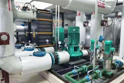 Standard di prova di tenuta per unità di scambiatore di calore completamente ...